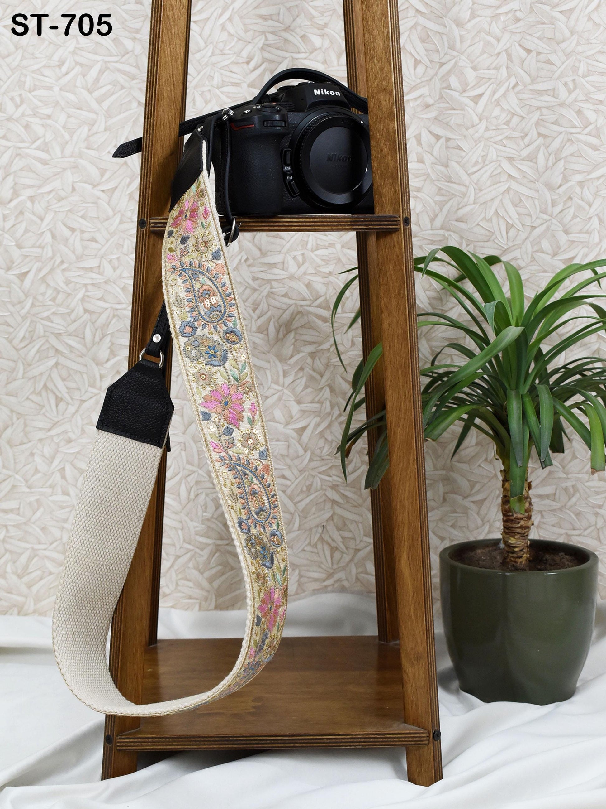 Photographer Leather Strap Sling Camera Strap Embroidery DSLR Camera Accessories Camera Holder Neck Shoulder Strap Christmas Gifts Boyfriend