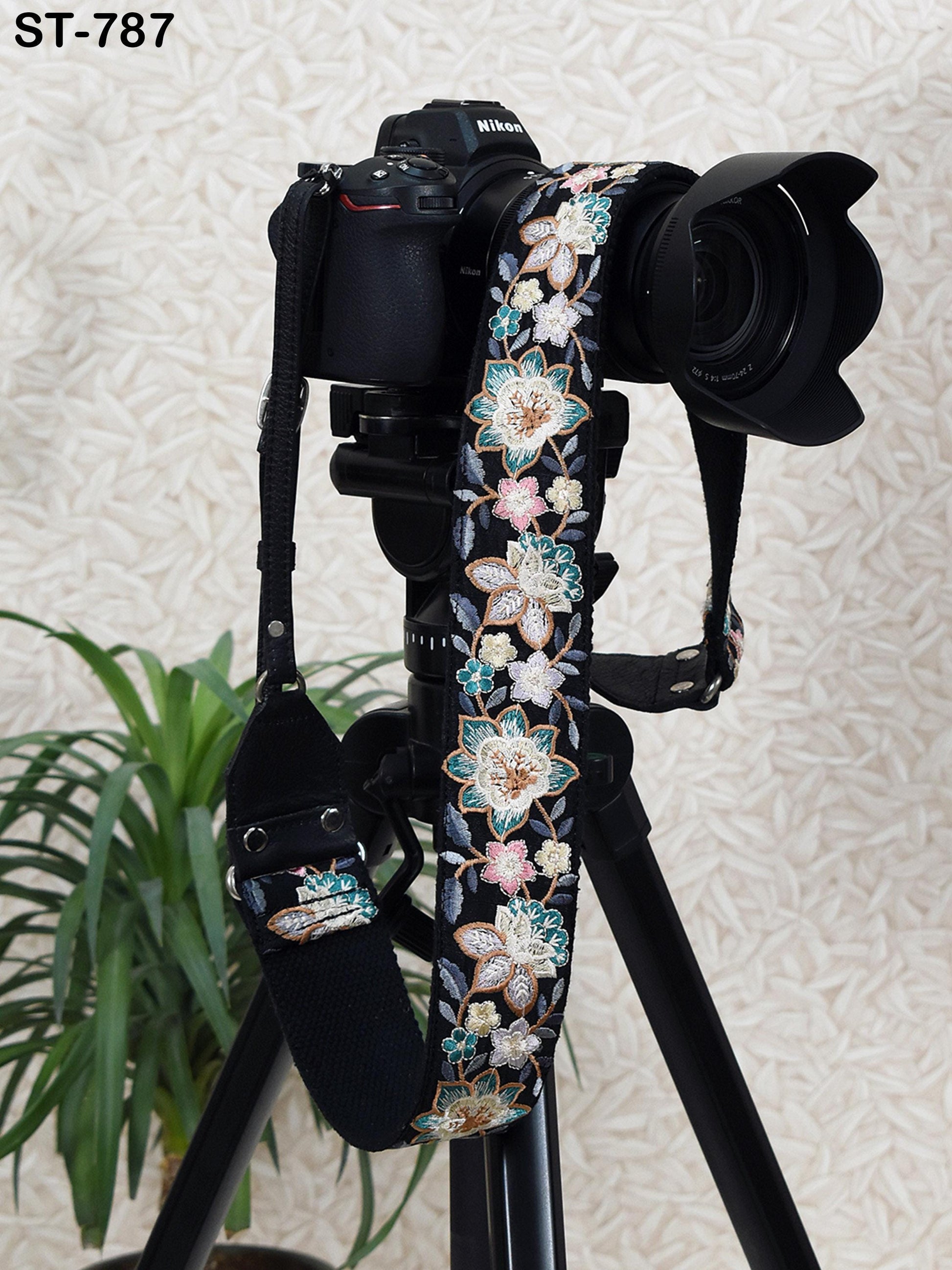 Leather Camera Strap Photographer Gift Adjustable Camera Neck Strap Embroidery Sling DSLR Camera Accessories Black Gift Boyfriend, Father