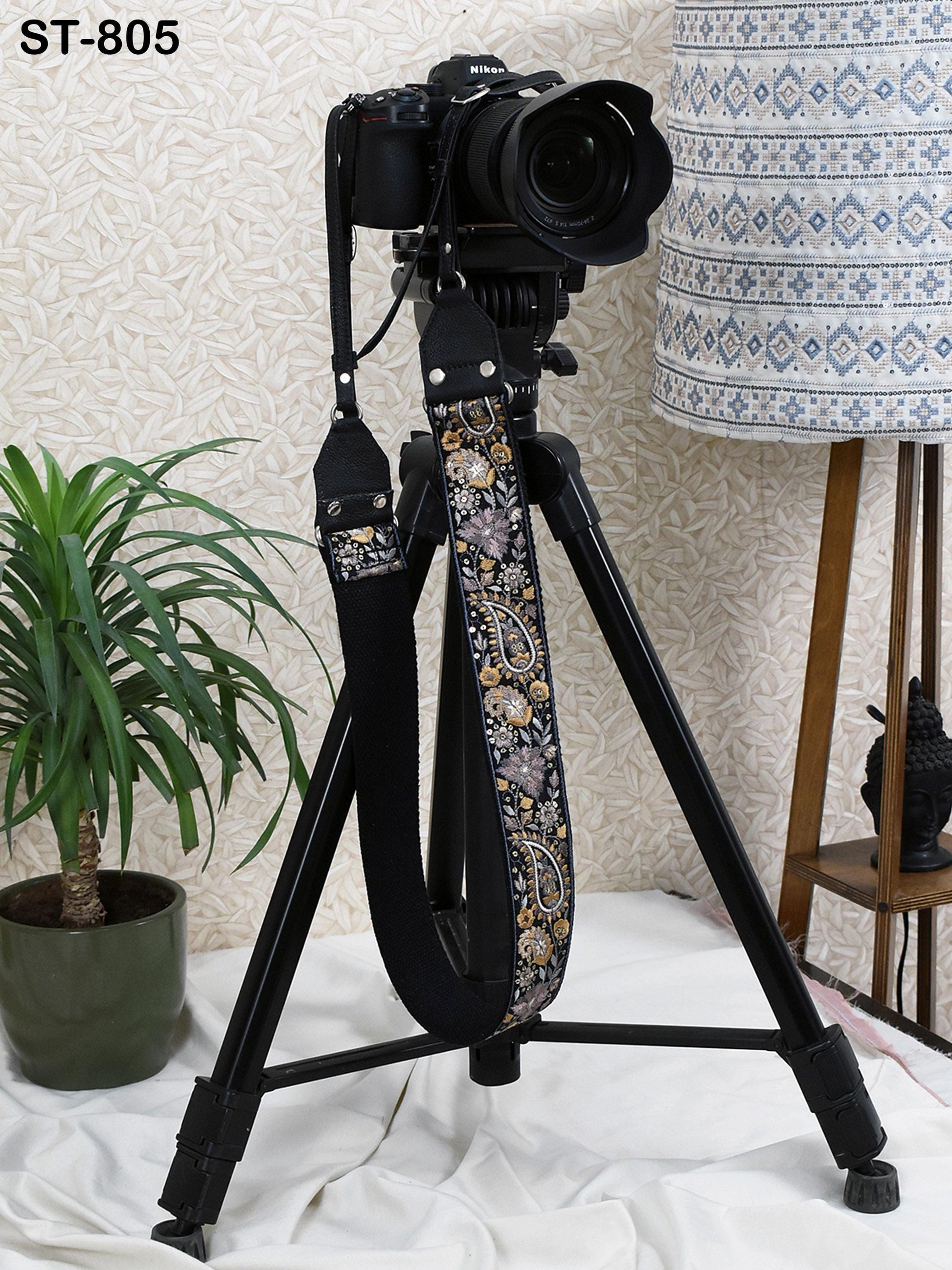 Leather Camera Strap Photographer Gift Adjustable Camera Neck Strap Embroidery Sling DSLR Camera Accessories Black Gift Boyfriend, Mother