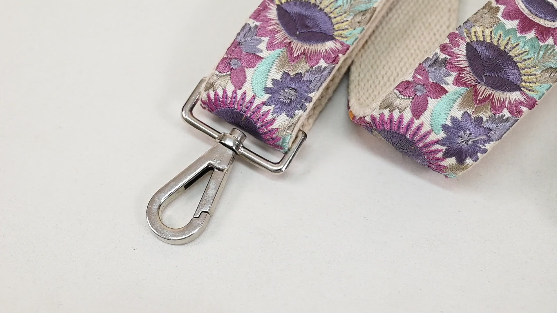 Embroidered Detachable Guitar Strap Crossbody Strap for Purses Bags Embroidery Replacement Messenger Strap Boho Tote Handbag Strap Gift Mom