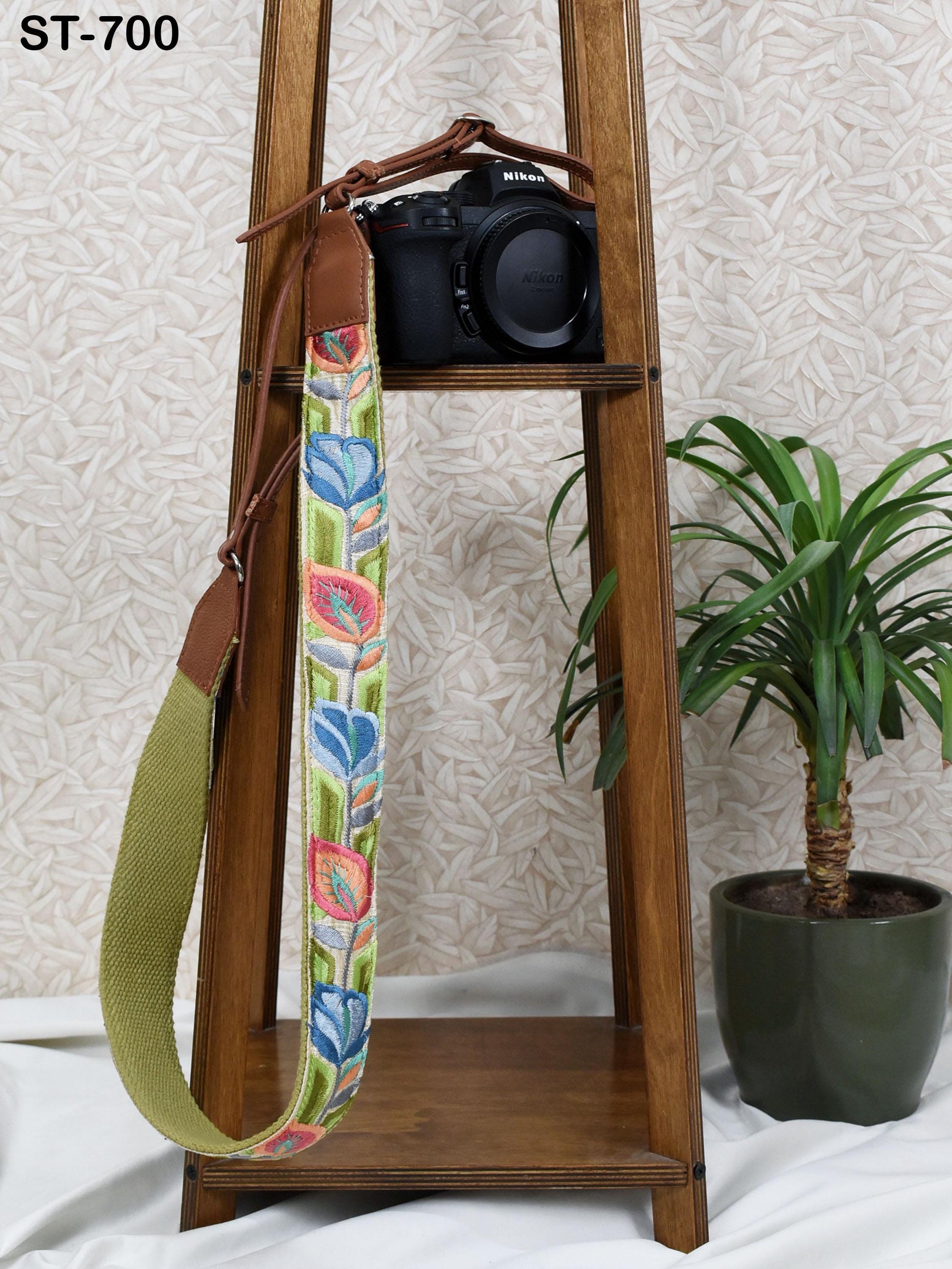 Brown Leather Camera Strap Replacement Adjustable Embroidery Shoulder or Neck strap DSLR Camera Accessories Gift for Father Photographers