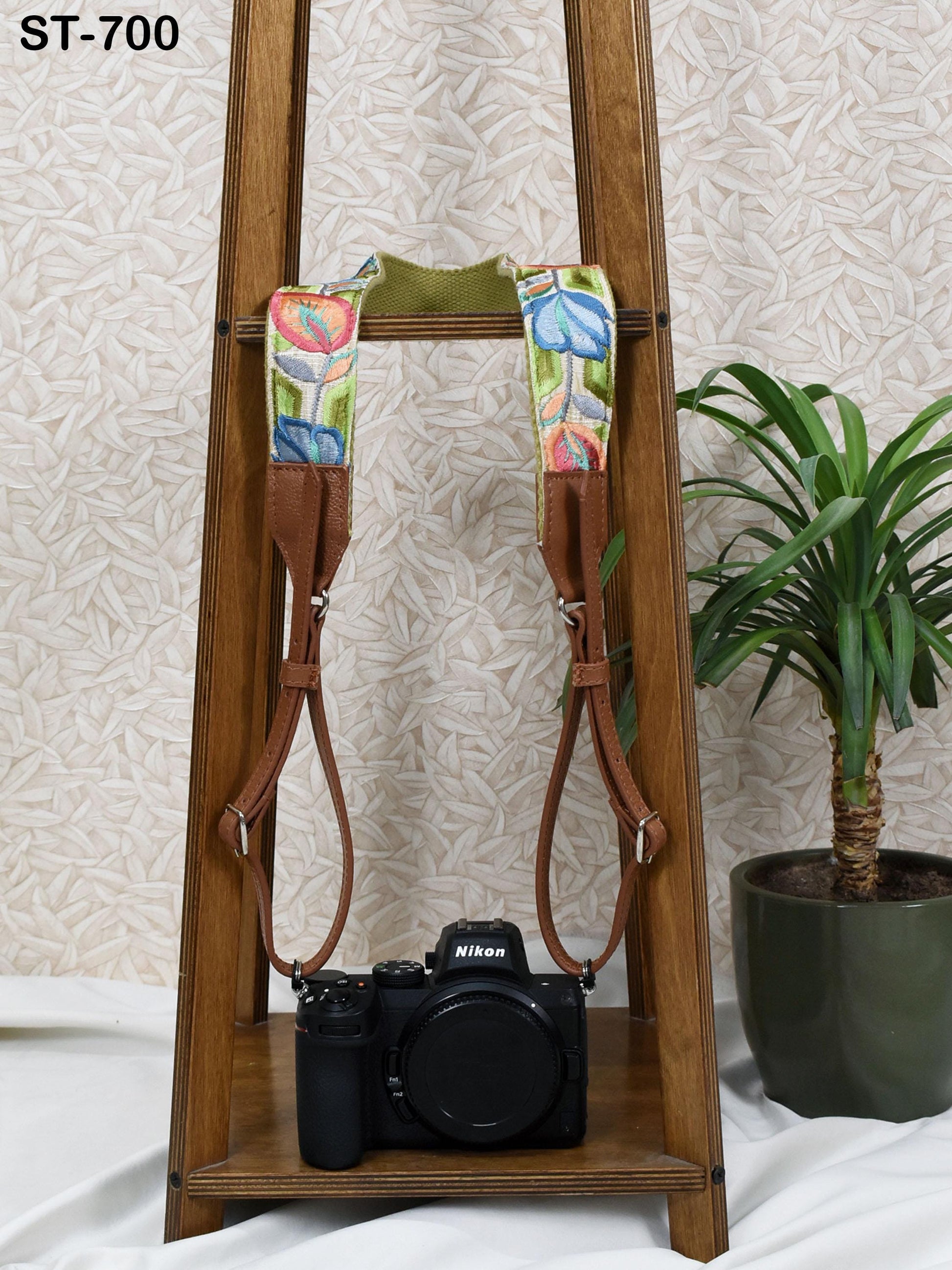 Brown Leather Camera Strap Replacement Adjustable Embroidery Shoulder or Neck strap DSLR Camera Accessories Gift for Father Photographers