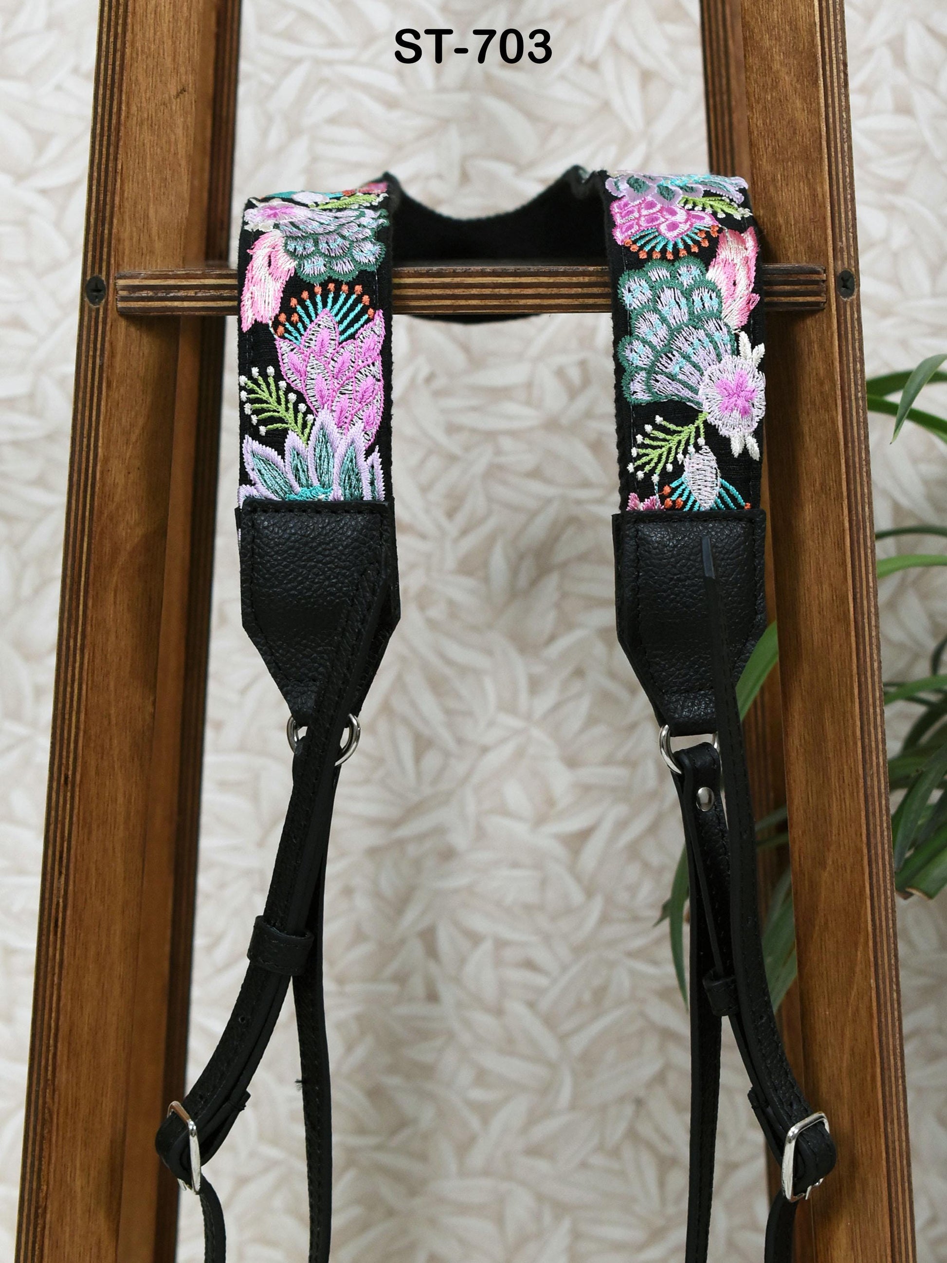 Sling Camera Strap Photographer Leather Strap Embroidery DSLR Camera Accessories Camera Holder Neck Shoulder Strap Christmas Gifts Boyfriend