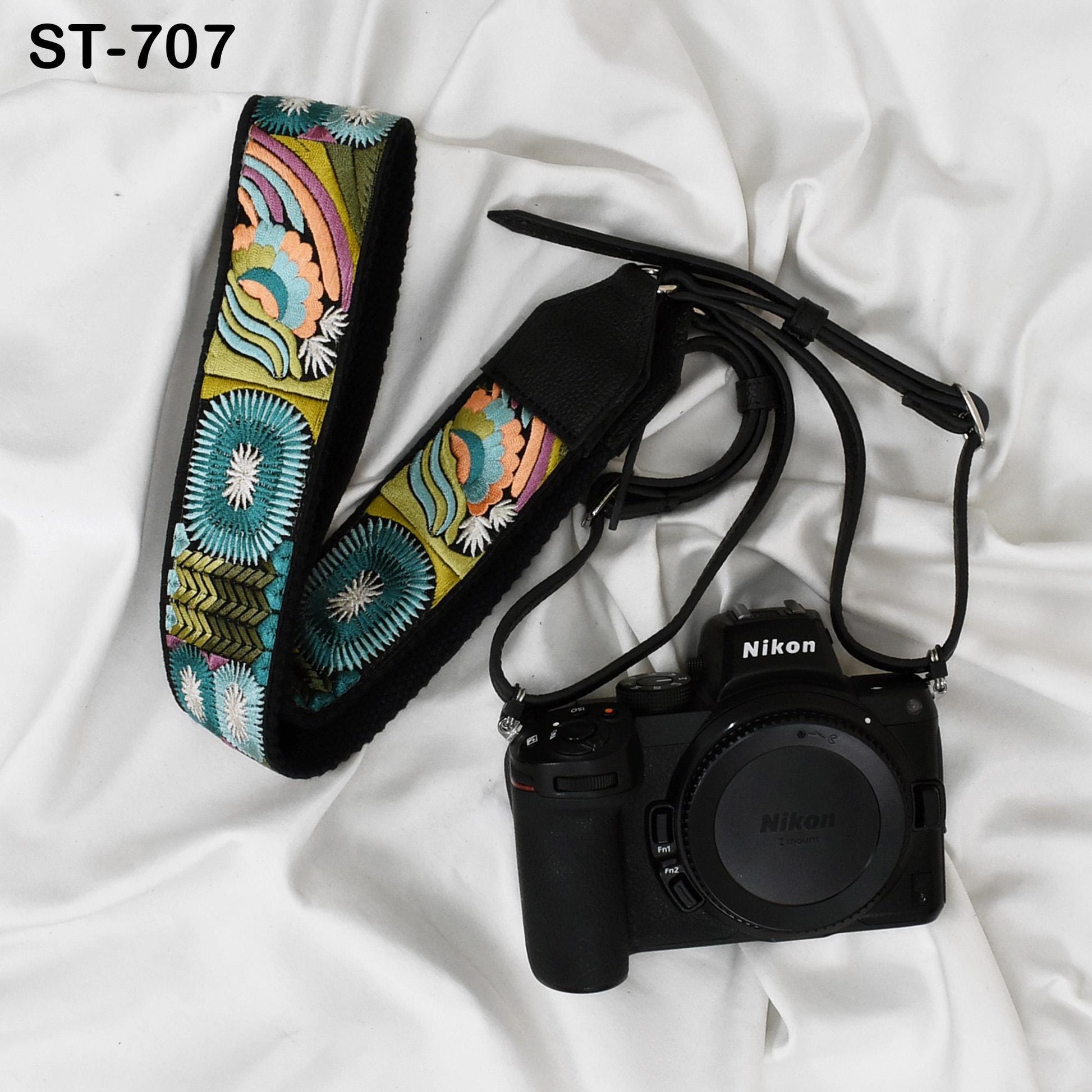 Leather Camera Strap Photographer Gift Adjustable Camera Neck Strap Embroidery Sling DSLR Camera Accessories Black Gift Boyfriend, Father