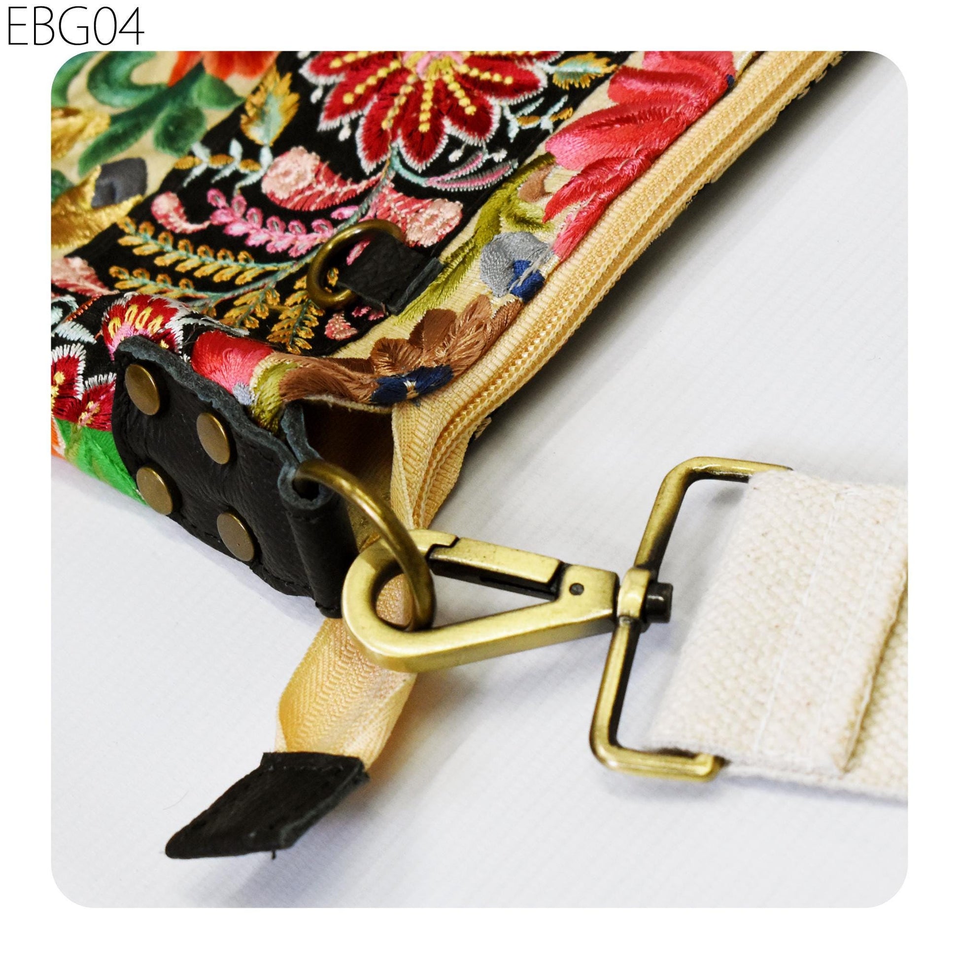 Embroidered Sling Bag Boho Handbag Hippie Canvas Lining Bag with zipper Shoulder Bag Beach Bag Tote Cotton Bag Gift for Sister, Mom, Wife