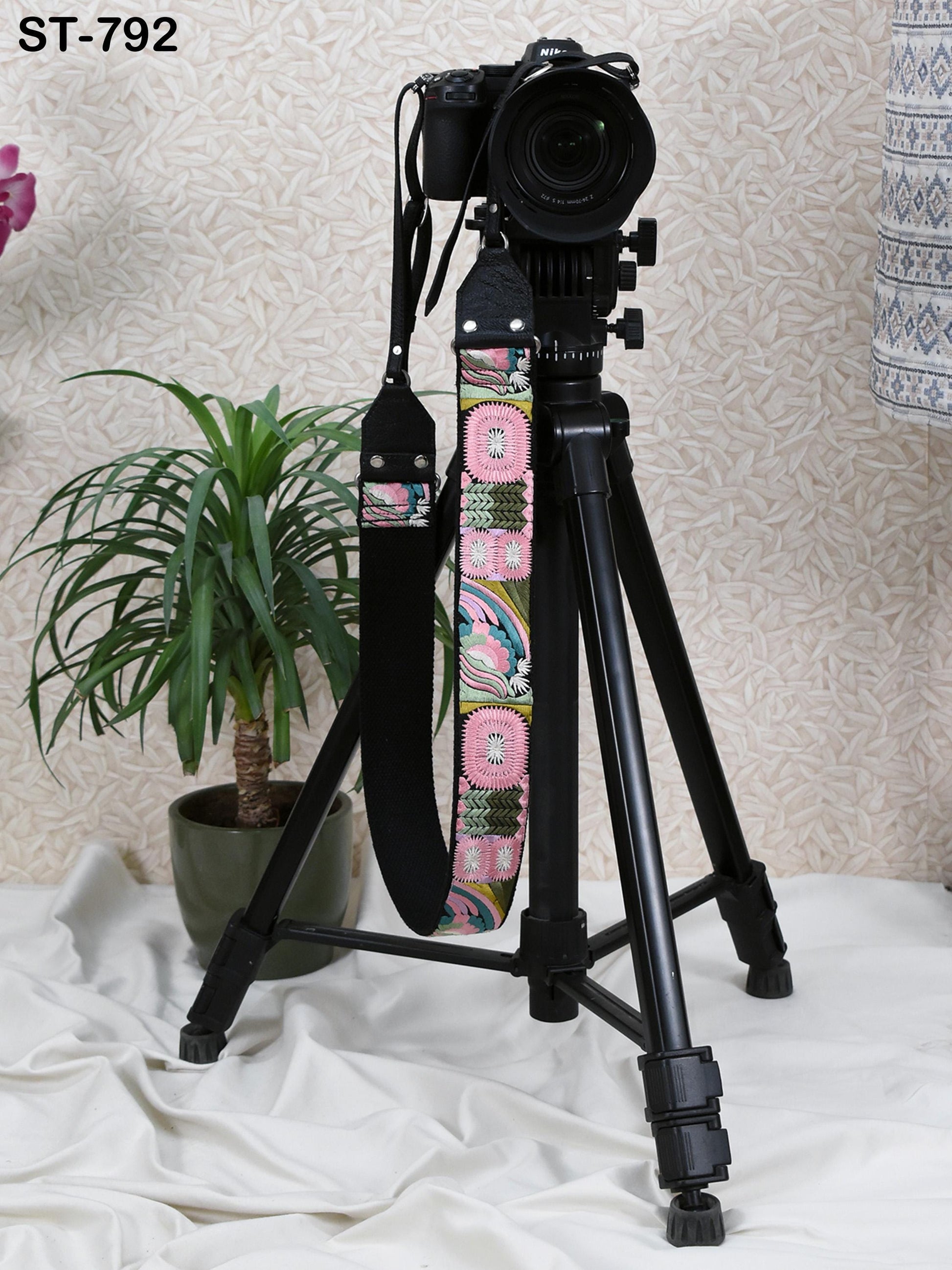 Black Leather Camera Strap Photographer Gift Adjustable Camera Neck Strap Embroidery Sling DSLR Camera Accessories Gift Boyfriend, Mother