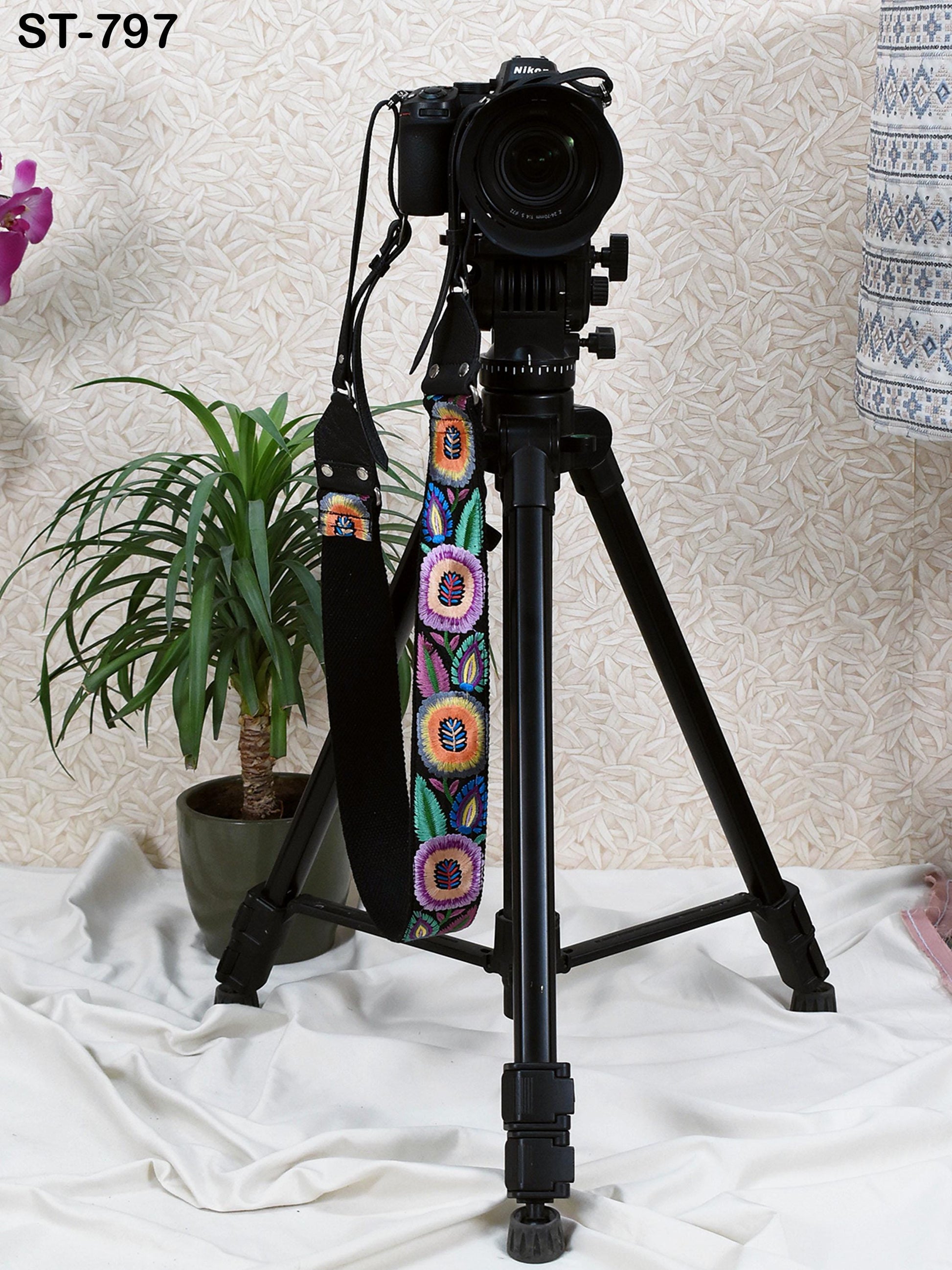Leather Camera Strap Photographer Gift Adjustable Camera Neck Strap Embroidery Sling DSLR Camera Accessories Black Gift Boyfriend, Father