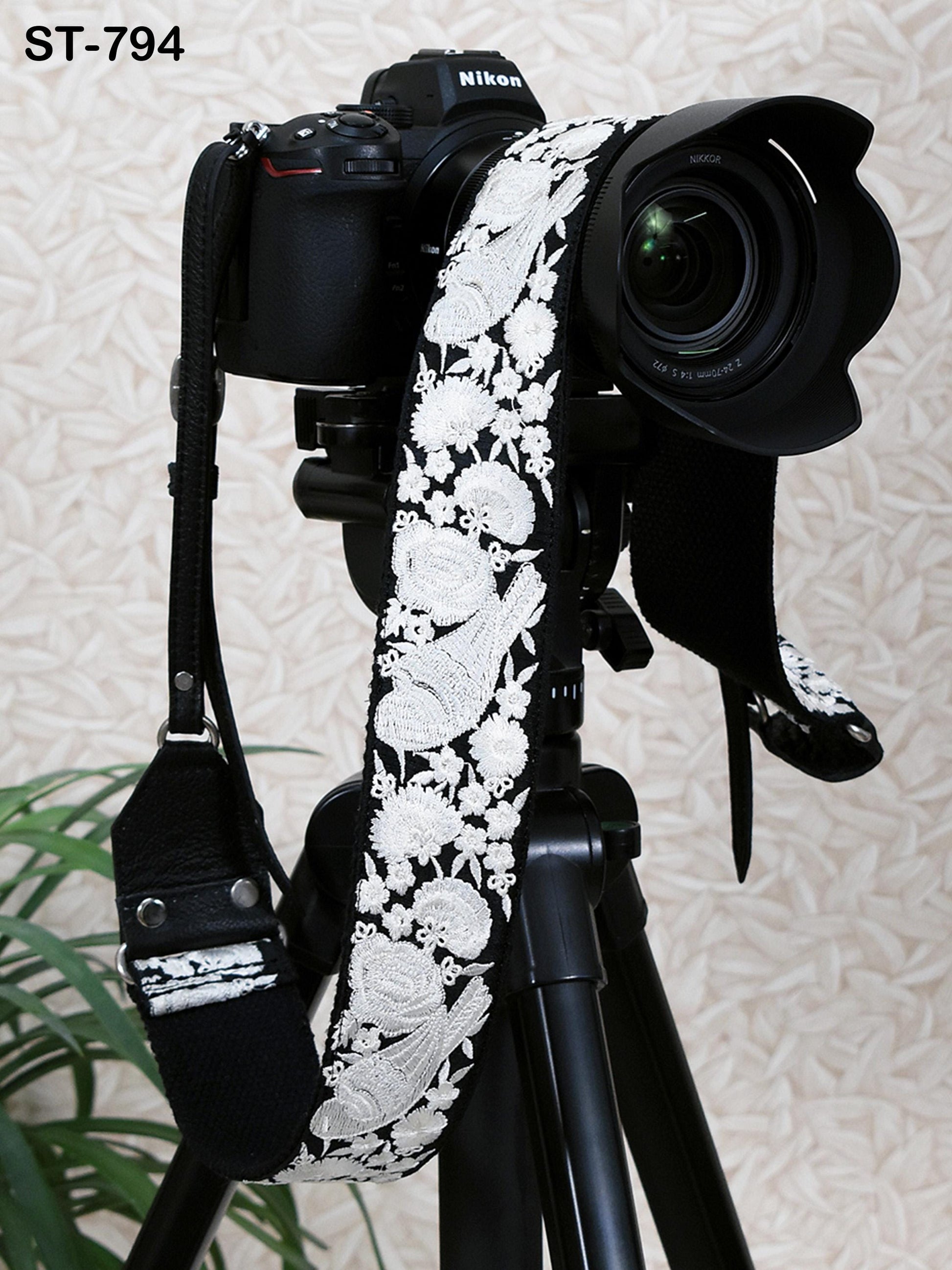Sling Camera Strap Photographer Leather Strap Embroidery DSLR Camera Accessories Camera Holder Neck Shoulder Strap Christmas Gifts Boyfriend