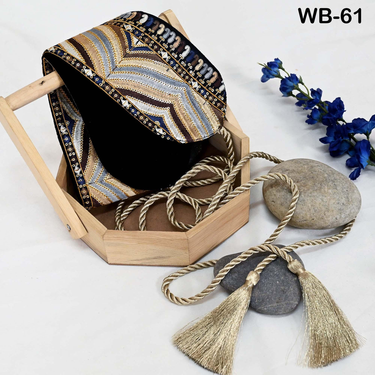Reversible Embroidered Obi Belt: Bohemian Ethnic Sash for Dresses with Velvet and Brocade (Customizable)
