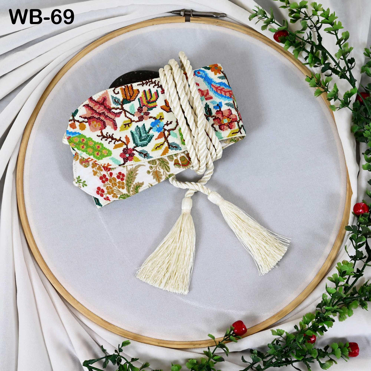 Reversible Embroidered Obi Belt: Bohemian Ethnic Sash with Tassels – Customizable Summer Wedding Accessory