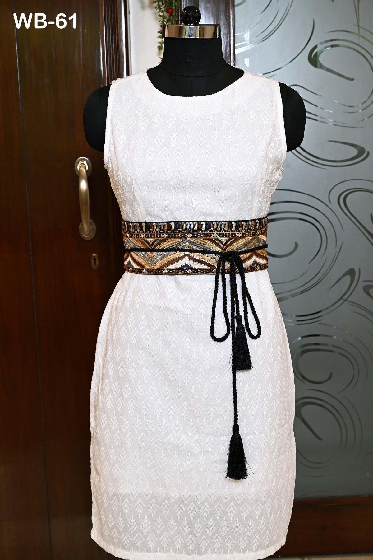 Reversible Embroidered Obi Belt: Bohemian Ethnic Sash for Dresses with Velvet and Brocade (Customizable)