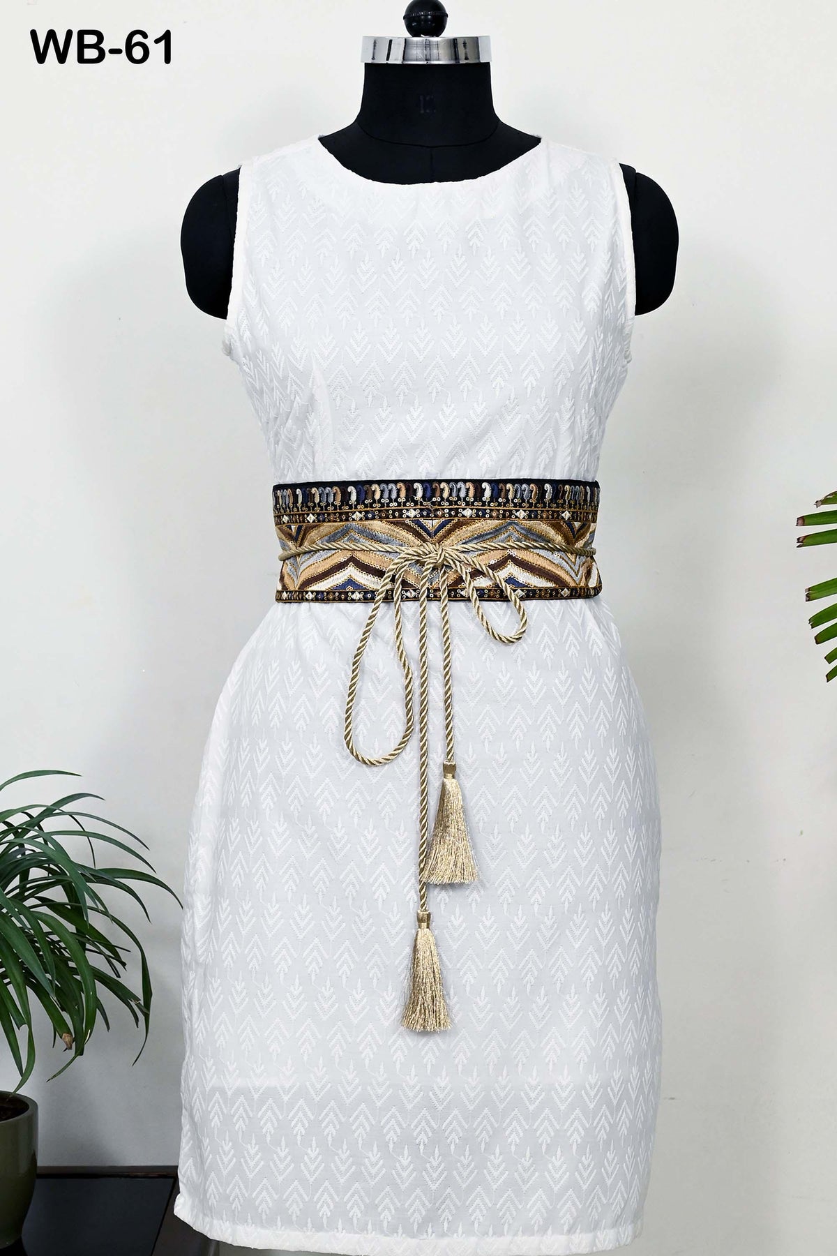 Reversible Embroidered Obi Belt: Bohemian Ethnic Sash for Dresses with Velvet and Brocade (Customizable)