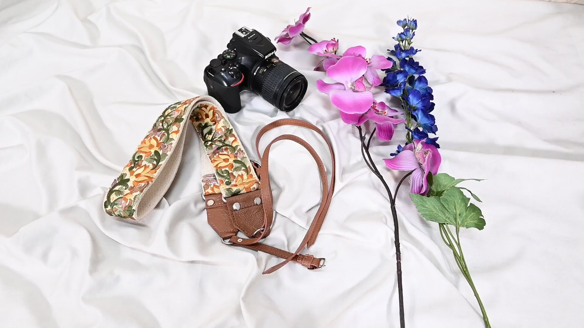 Leather Camera Strap Photographer Gift Adjustable Camera Neck Strap Embroidery Sling DSLR Camera Accessories Brown Gift Boyfriend, Sister