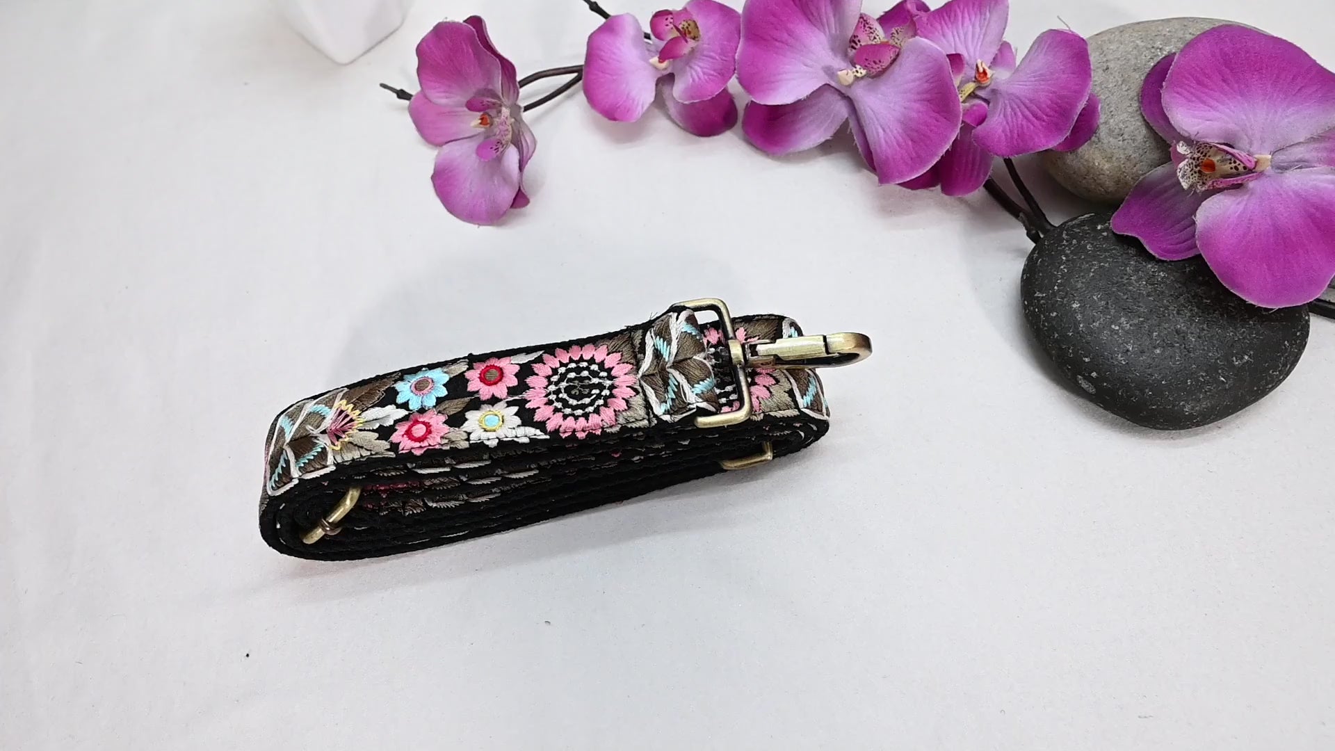 Embroidered Purse Strap Crossbody Strap for Purses Boho Bags Strap Embroidery Replacement Strap Boho Guitar Strap Handbag Strap gift for her