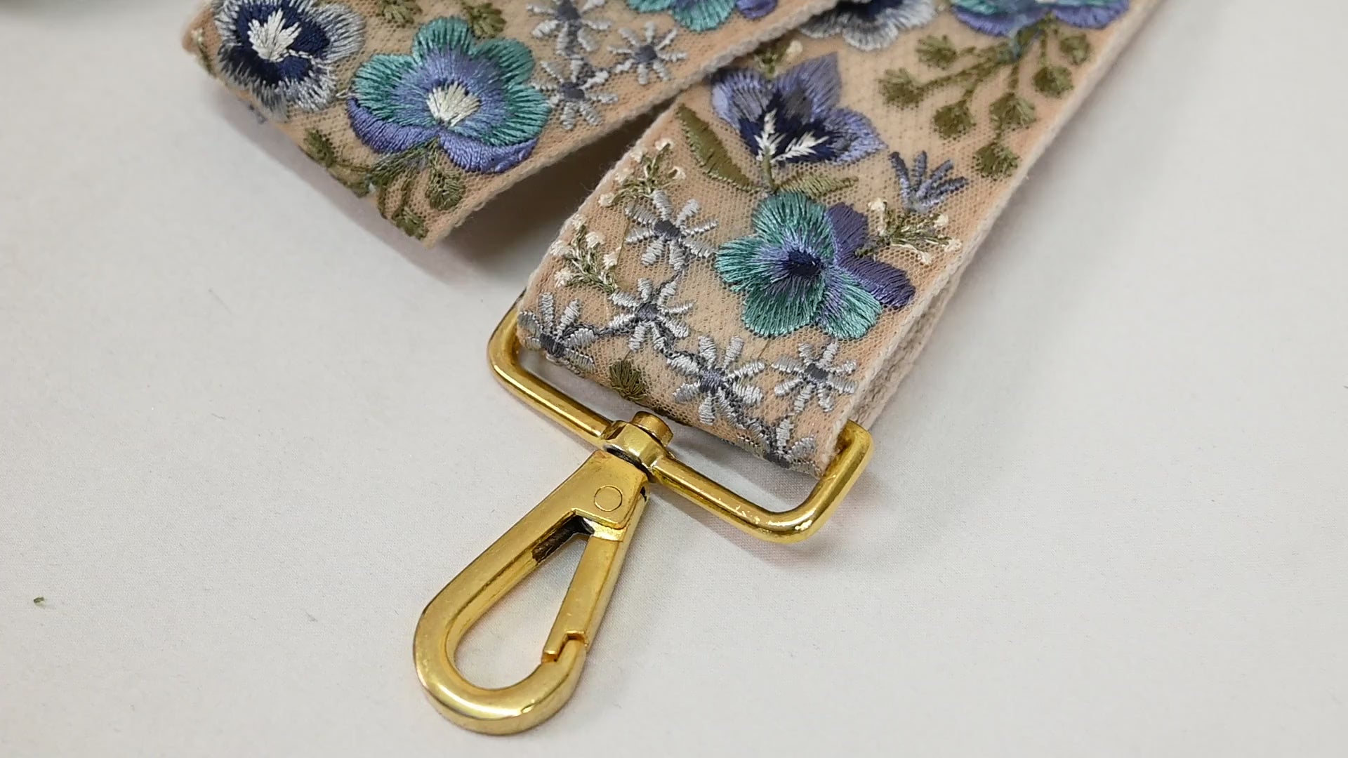 Camera Strap Detachable Crossbody Strap for Purses Embroidered Boho Handbag Messenger Bag Strap Replacement Strap Guitar Strap Gift for her