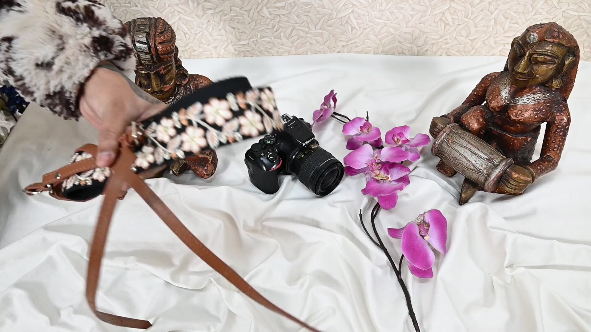 Camera Strap Photographer Sling Brown Leather Strap Embroidery DSLR Camera Accessories Camera Holder Neck Shoulder Strap Gifts Boyfriend